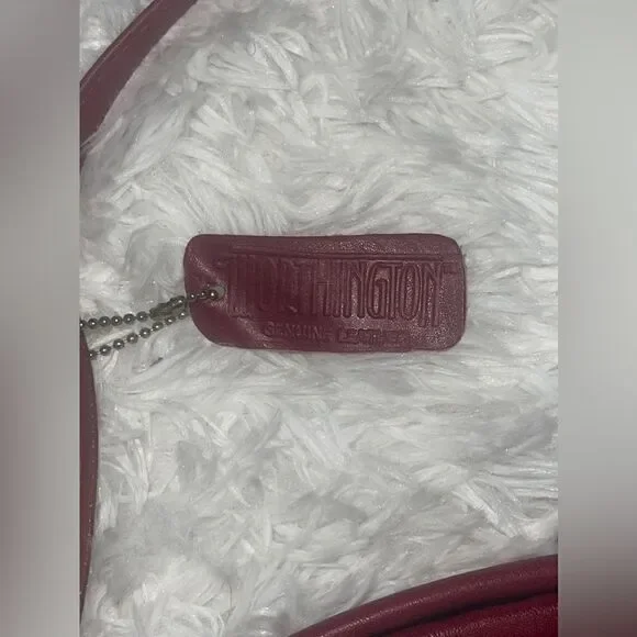 Stylish Vintage Red Leather Shoulder Bag by Worthington - Picture 3 of 4